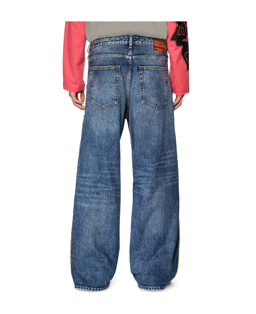 Logo-Patch Wide-Leg Jeans