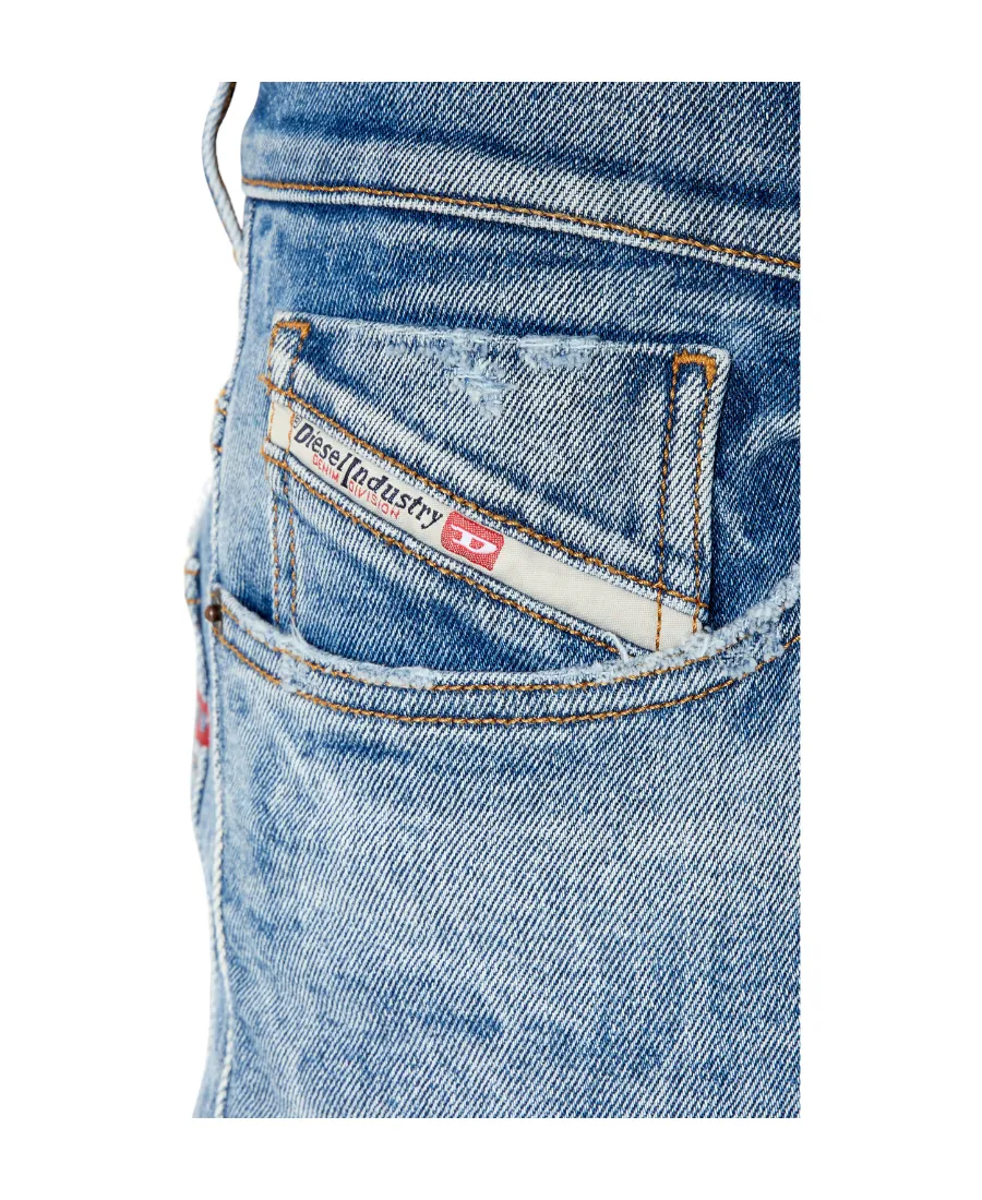 D-Fining Tapered-Leg Jeans
