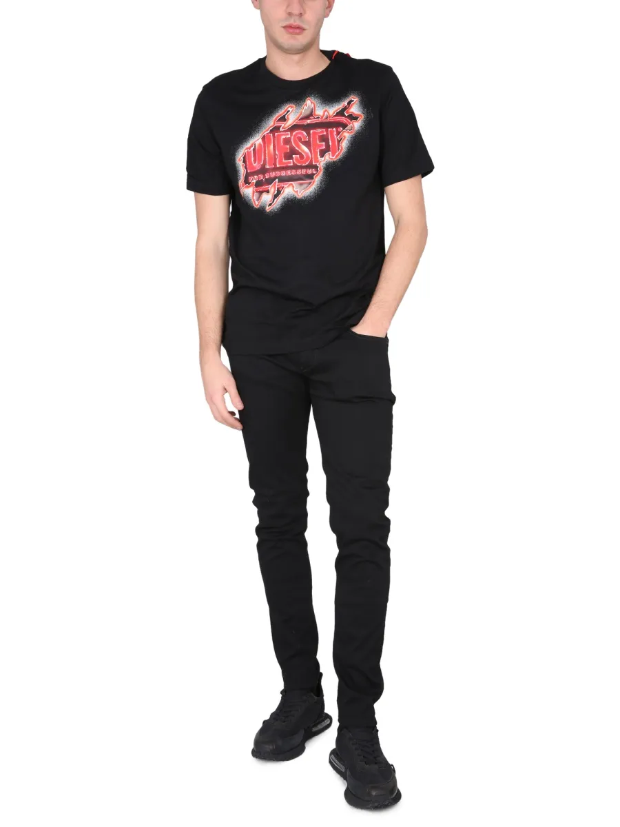 D-Strukt Straight-Leg Slim-Cut Jeans