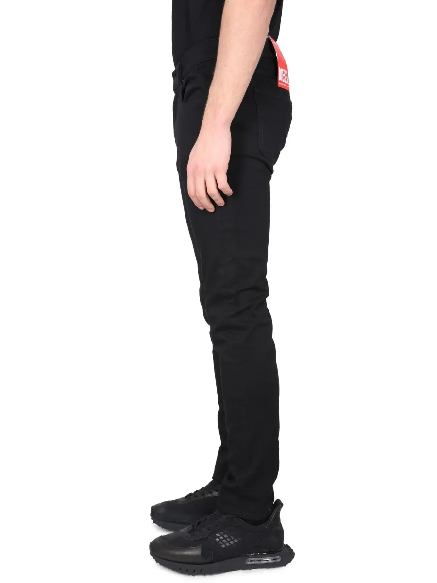 D-Strukt Straight-Leg Slim-Cut Jeans