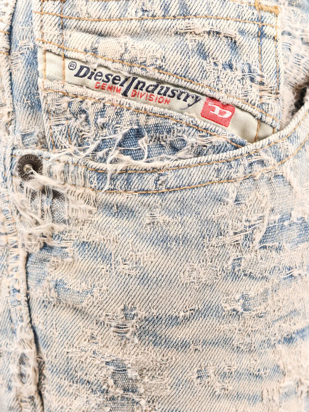 Logo-Patch Distressed Jeans