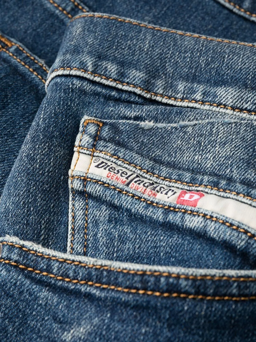 Logo Patch 2005 D-Fining Tapered Leg Jeans