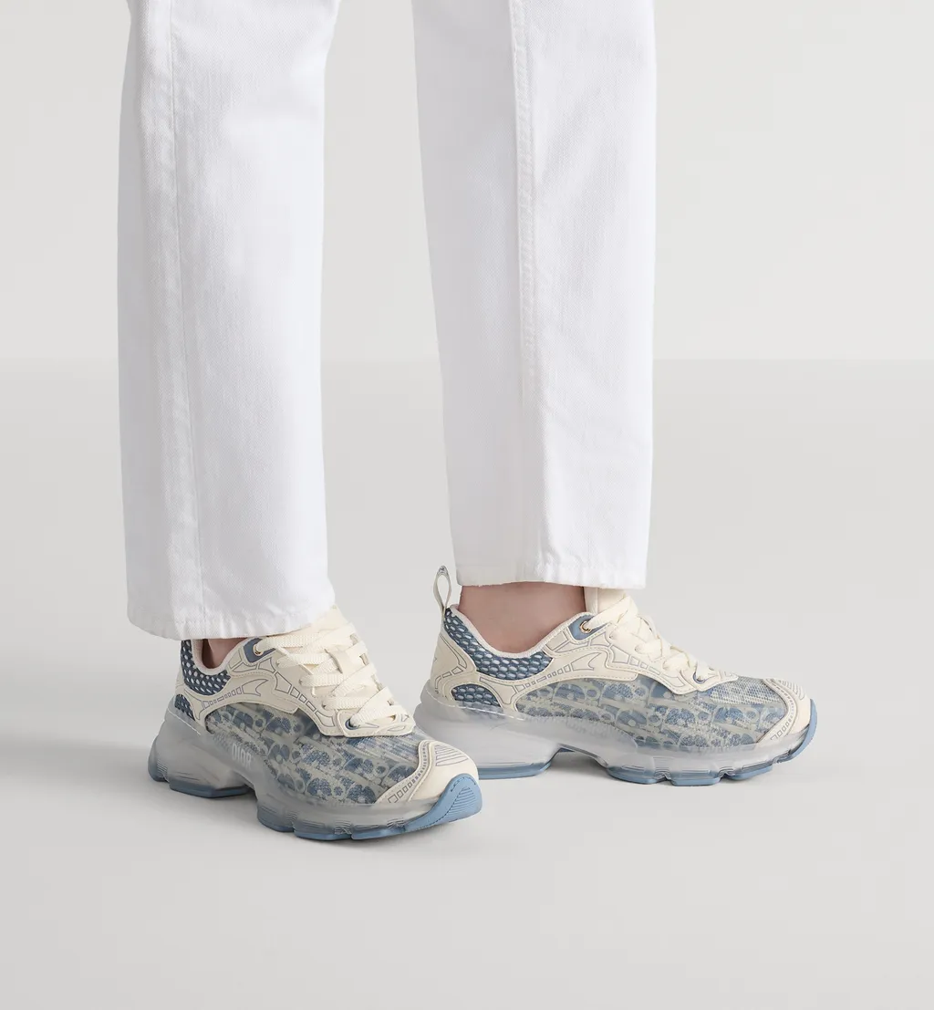 Vibe Sneaker