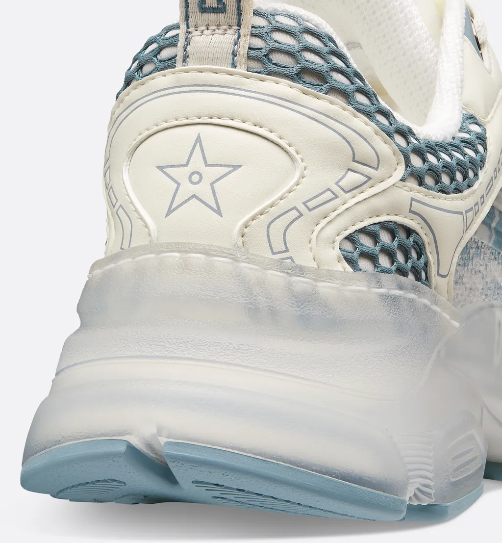 Vibe Sneaker