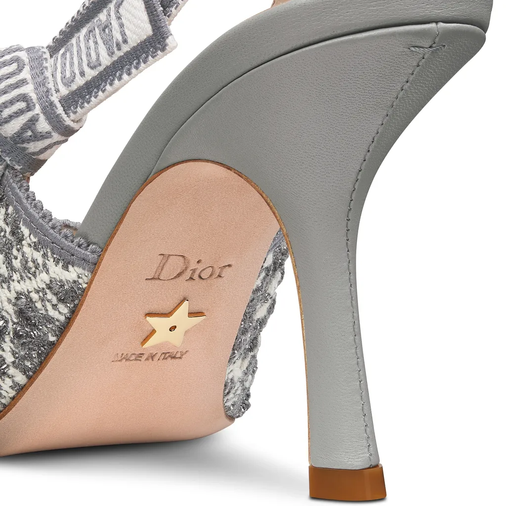 J'adior Slingback Pump
