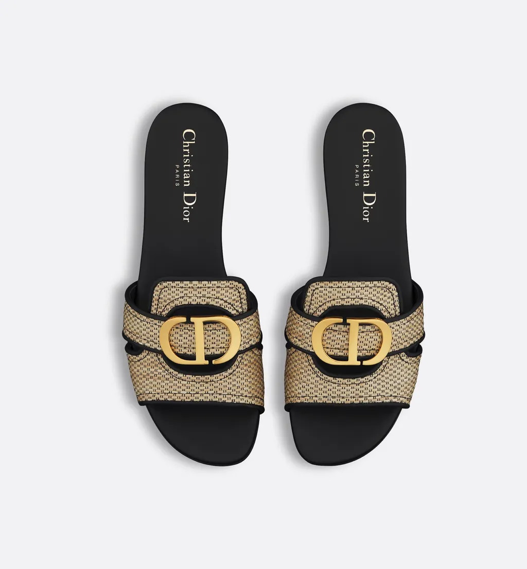 30 Montaigne Slide