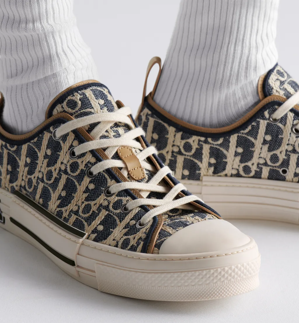 B23 League Low-Top Sneaker
