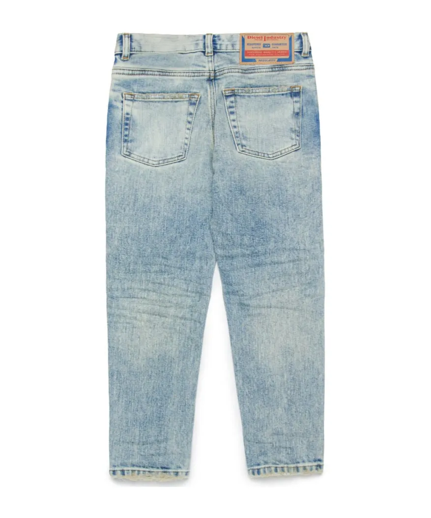 Distressed Mid-Waisted Jeans