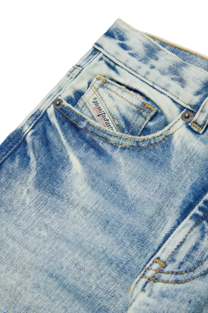 Distressed Mid-Waisted Jeans