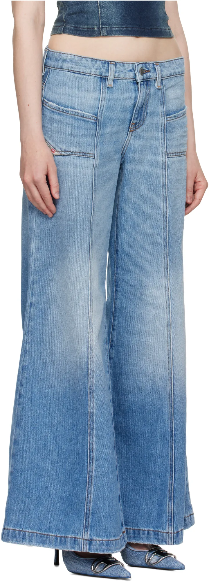 D-Akii Flared Jeans