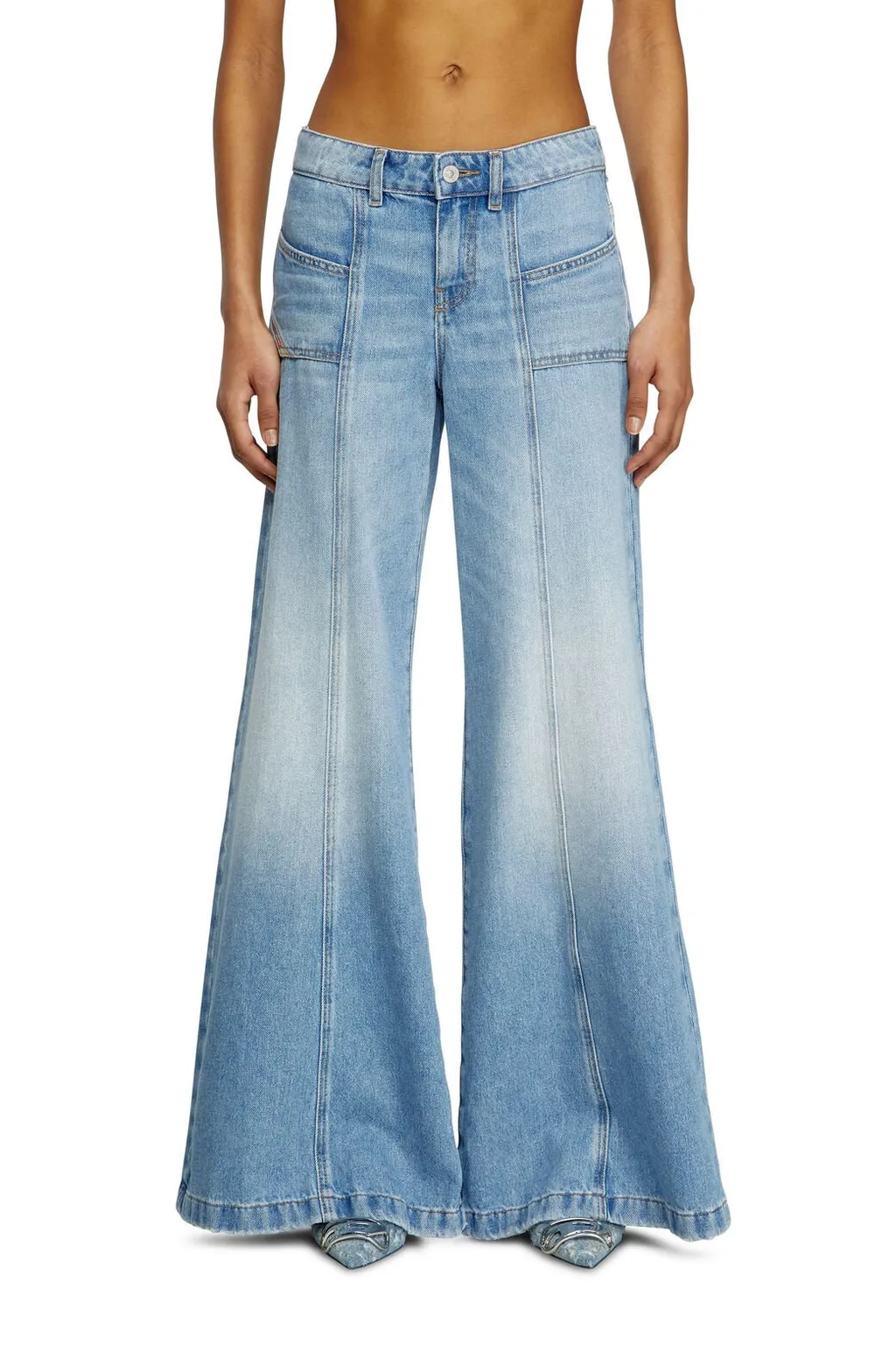 D-Akii Flared Jeans