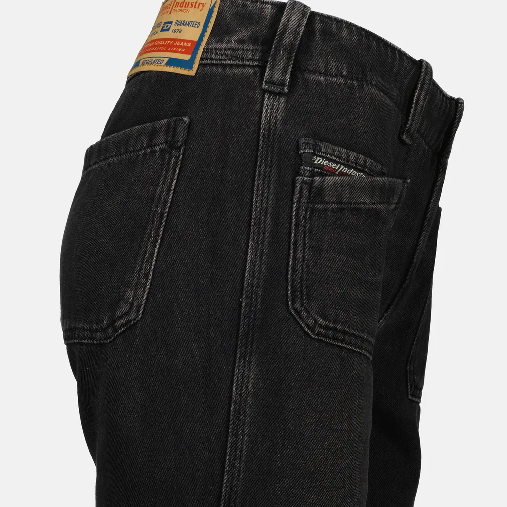 Flared Jeans