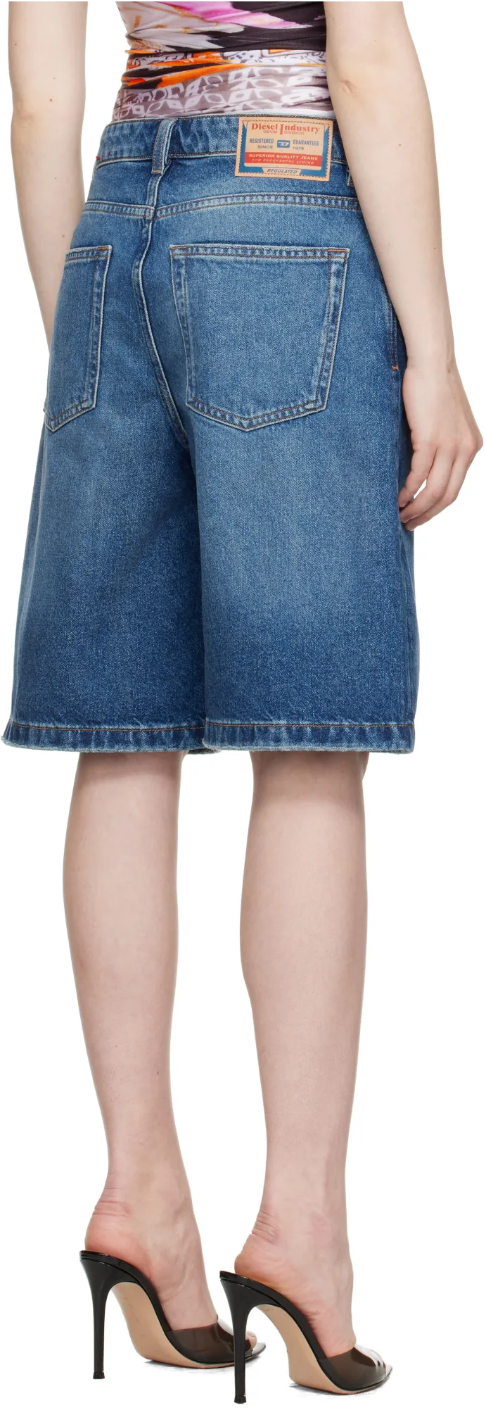 De-Sire-Short Ripped Denim Shorts