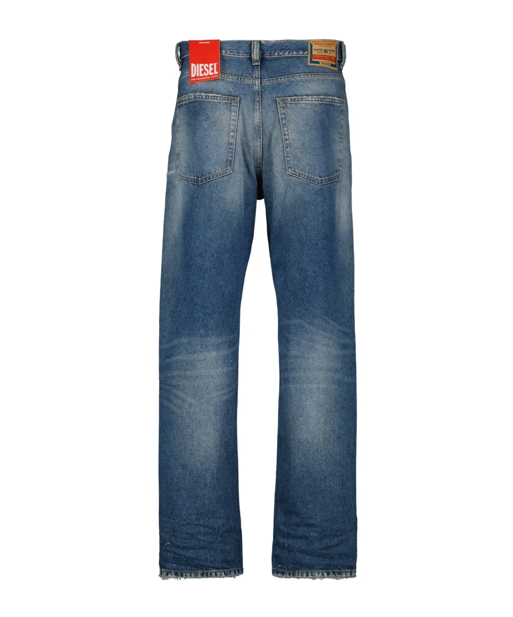 Straight Cut Distressed Jeans