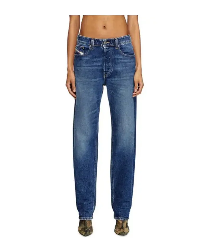 Logo Patch Straight-Leg Jeans