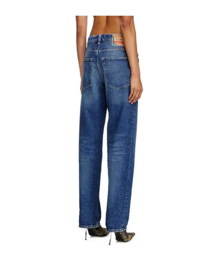 Logo Patch Straight-Leg Jeans