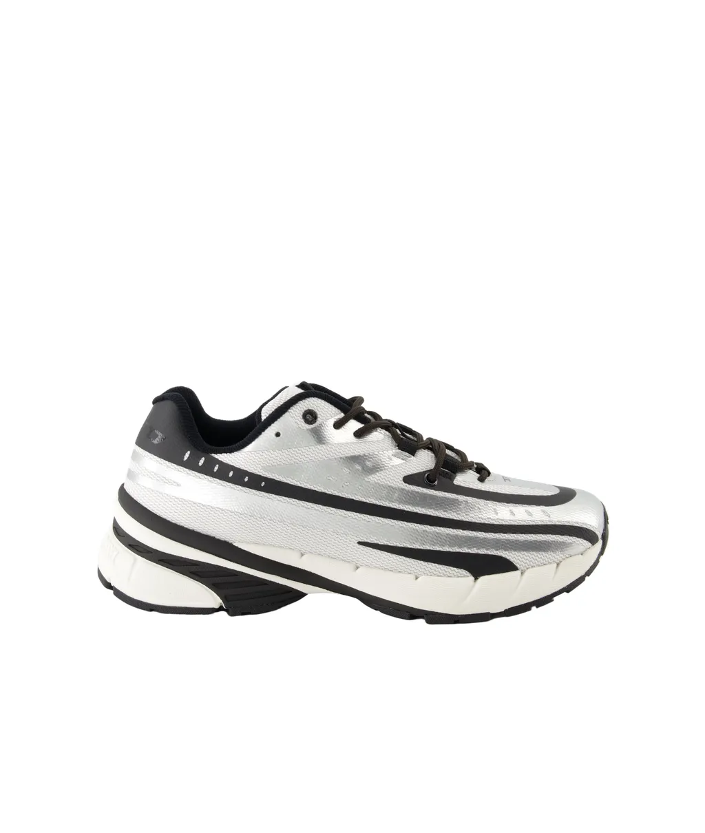 D-Airspeed Low Sneakers