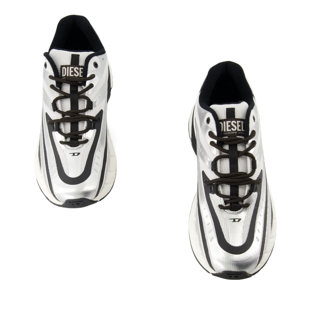 D-Airspeed Low Sneakers