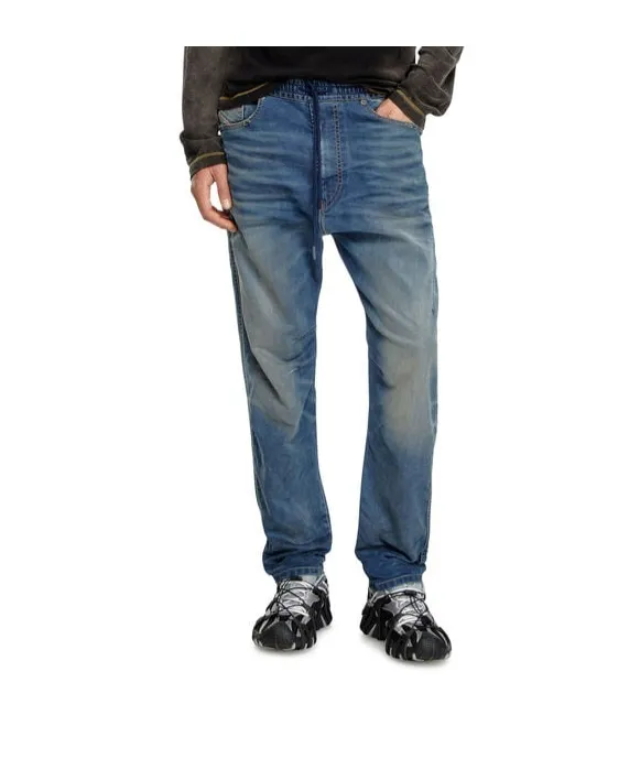 Belt-Loop Jeans