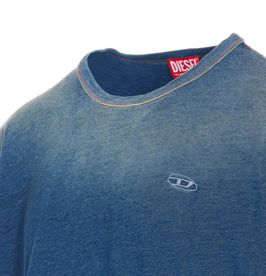 T-Boxt-R11 Crewneck T-Shirt