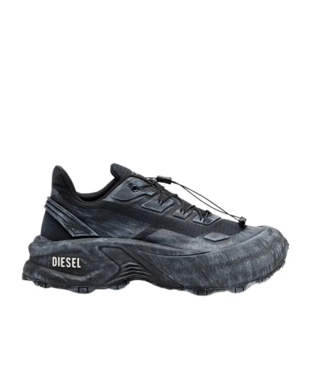 D-Cage Low-Top Runner Sneakers