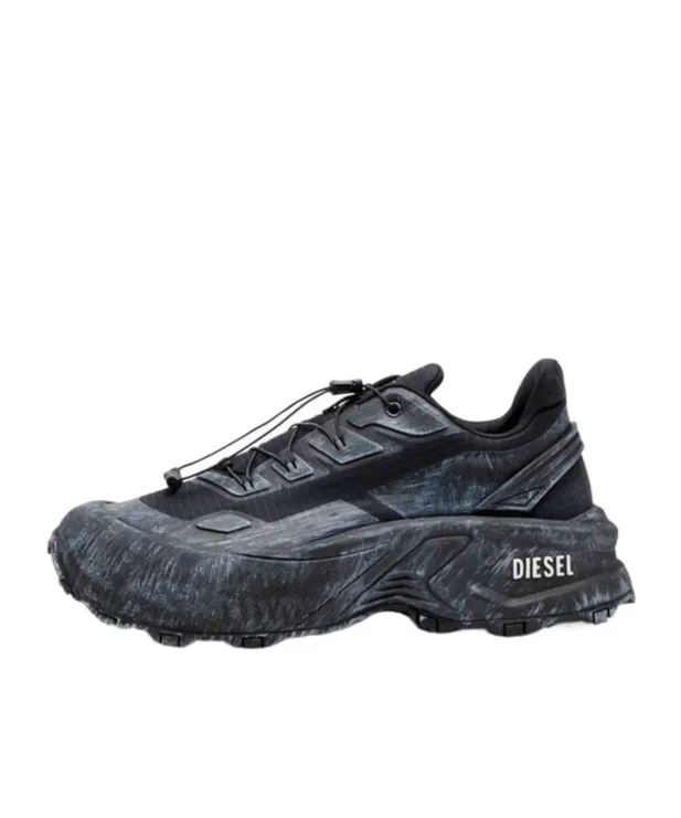 D-Cage Low-Top Runner Sneakers