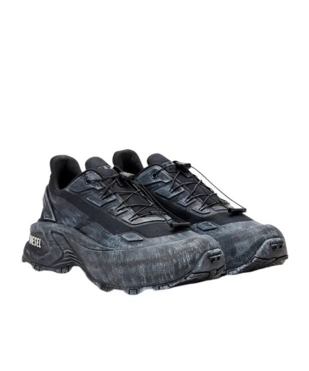 D-Cage Low-Top Runner Sneakers