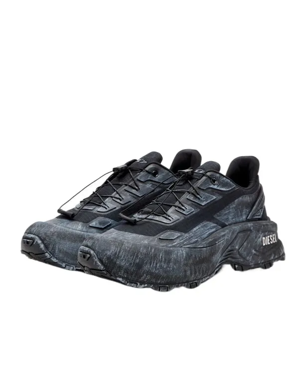 D-Cage Low-Top Runner Sneakers
