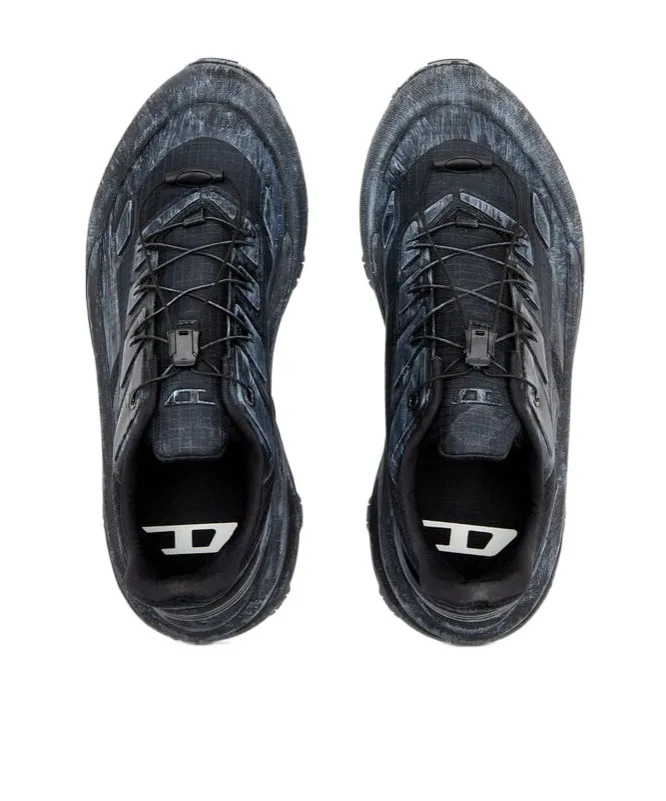 D-Cage Low-Top Runner Sneakers