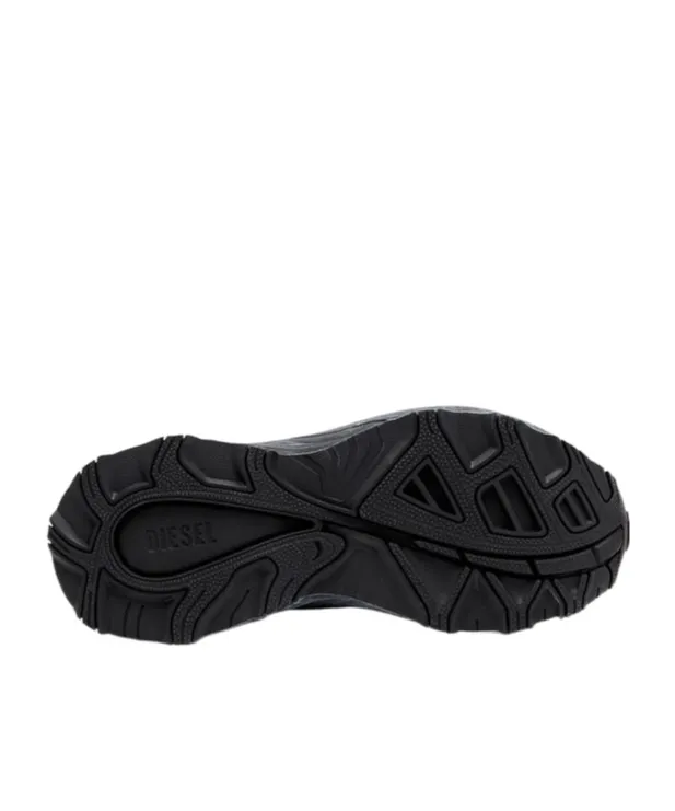 D-Cage Low-Top Runner Sneakers
