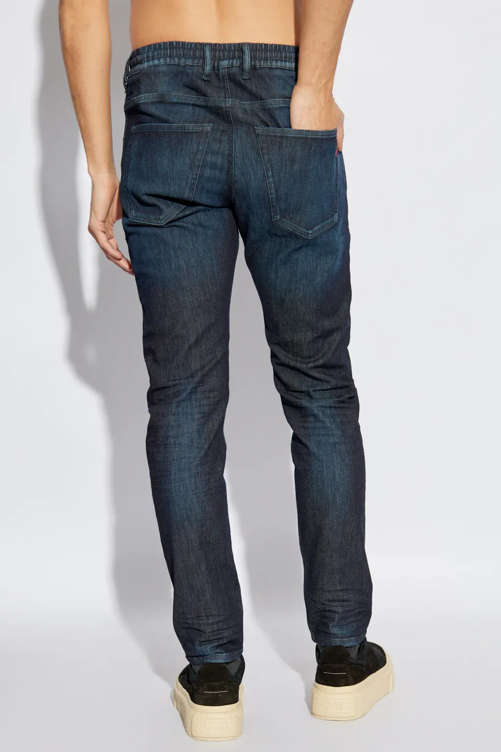 2032 D Krooley B Jogg Jeans