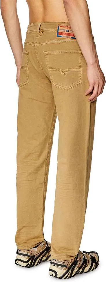 Tapered Jeans