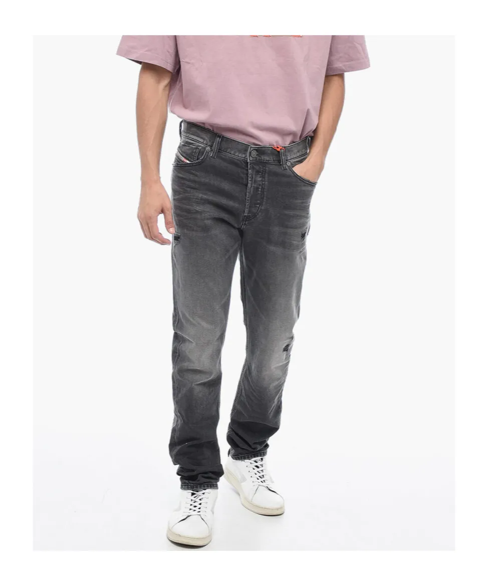 Straight Jeans