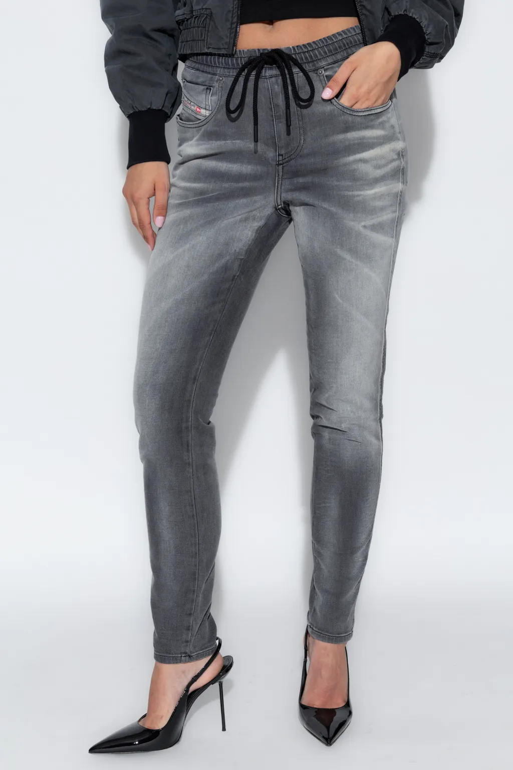2061 D-Tail Skinny Jeans
