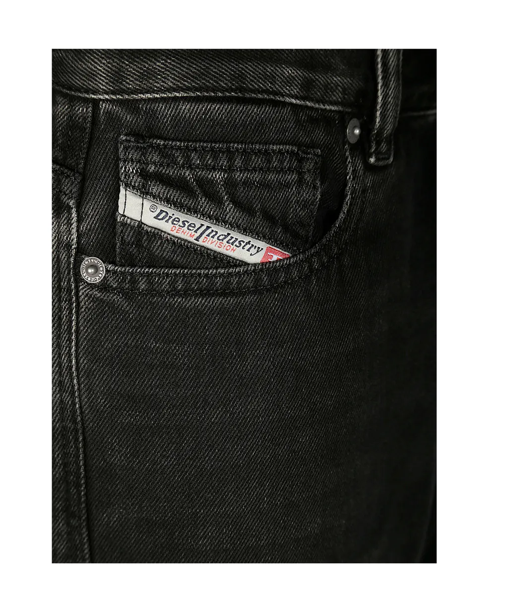 1996-D-Sire Straight Leg Jeans