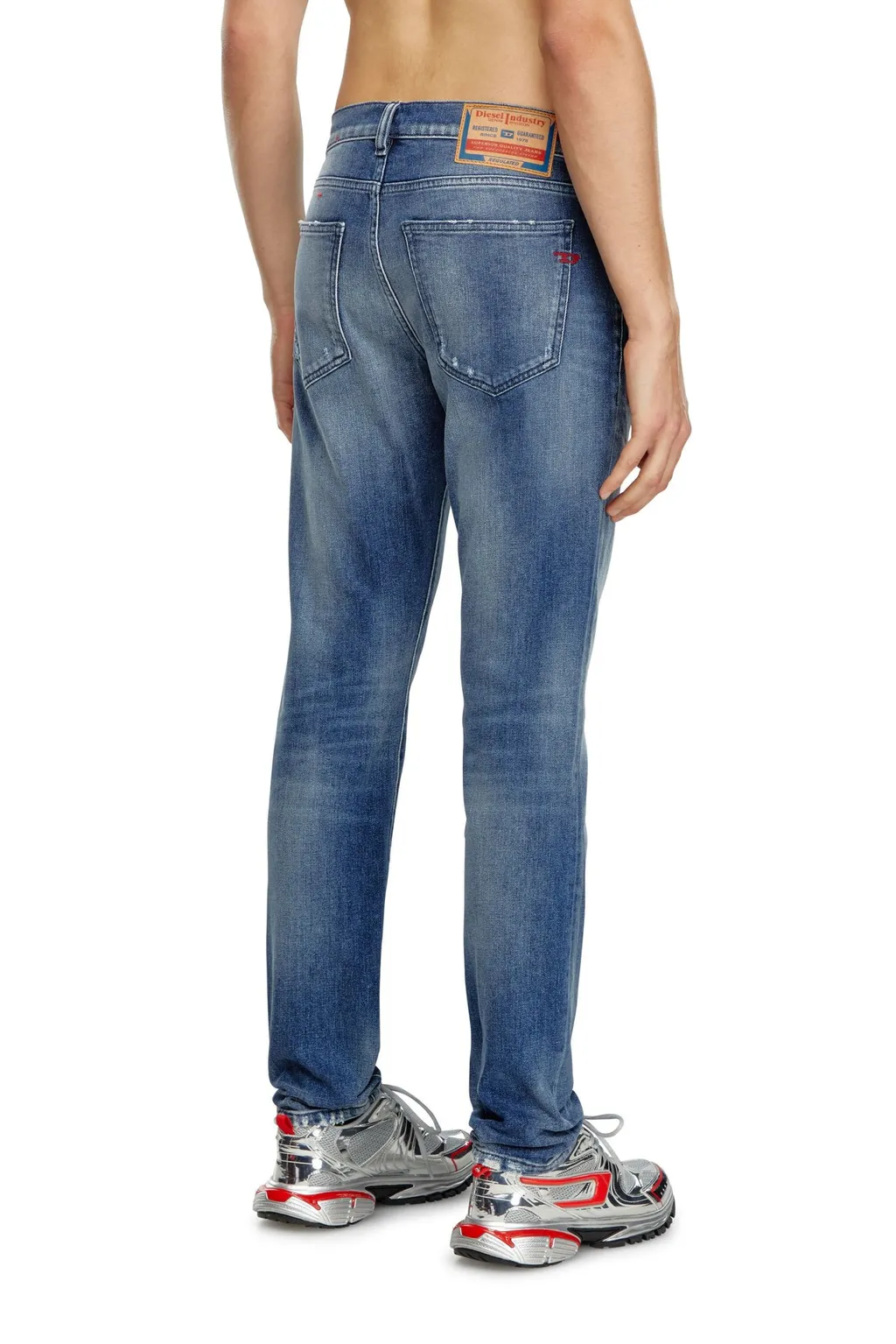 D-Strukt 09J61 Distressed Slim Jeans
