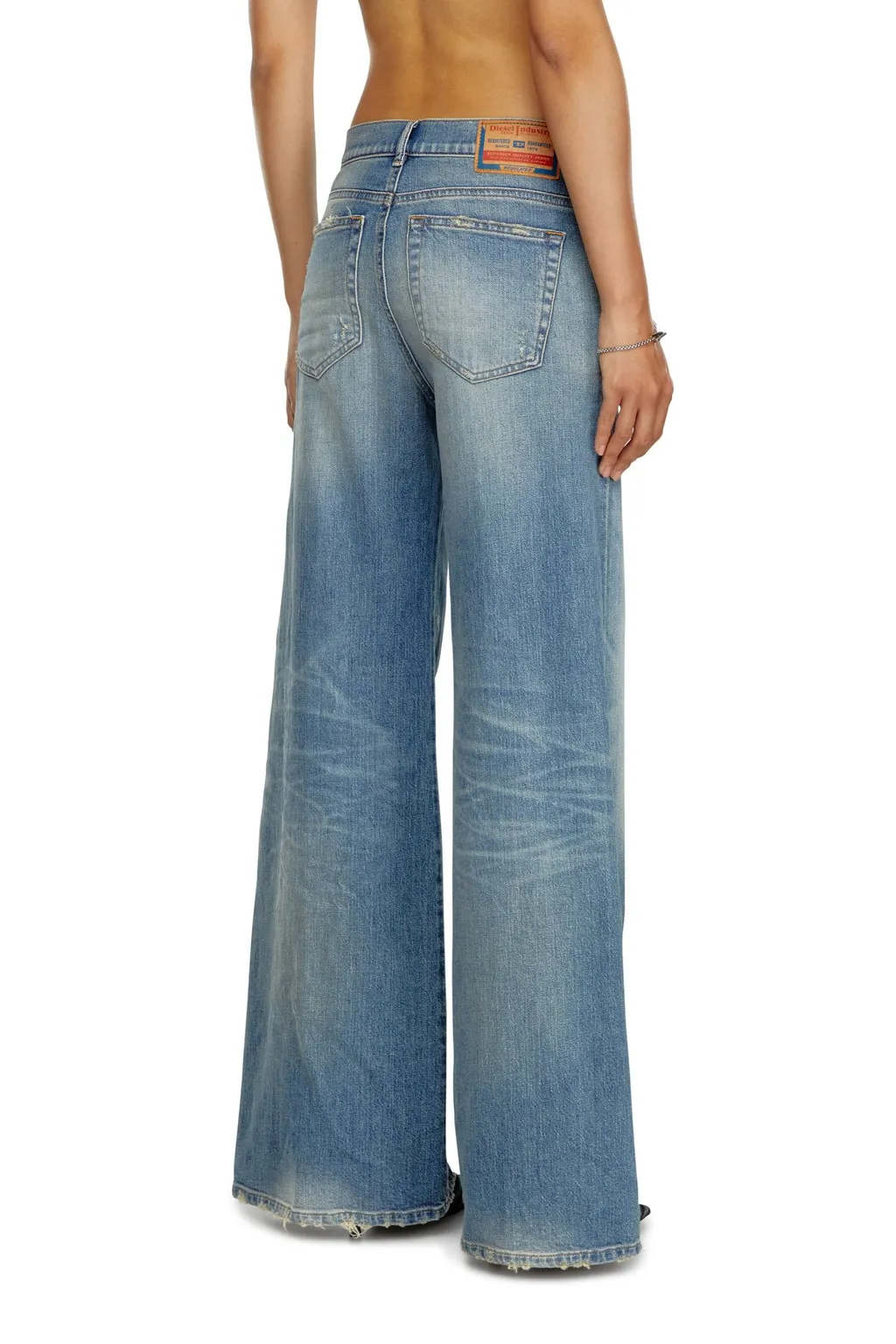 1978 D-Akemi Distressed Bootcut Flared Jeans