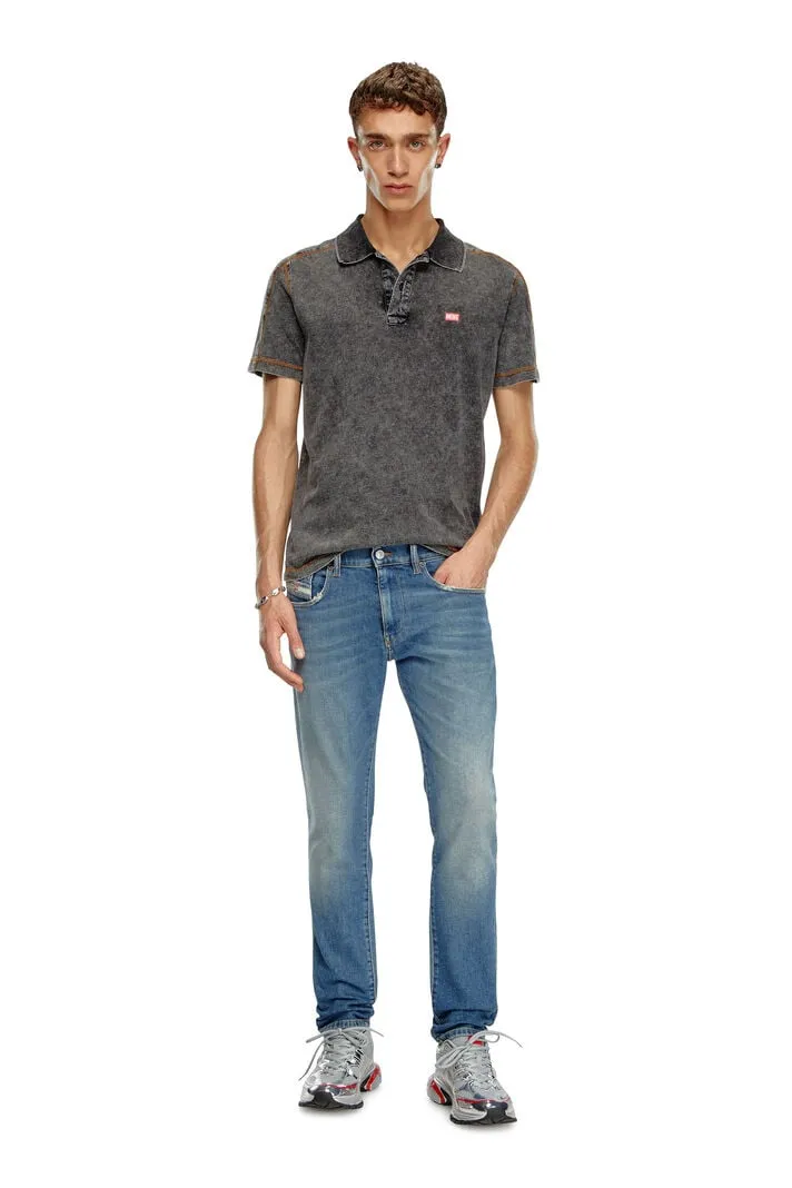 D-Strukt Straight-Leg Slim Jeans