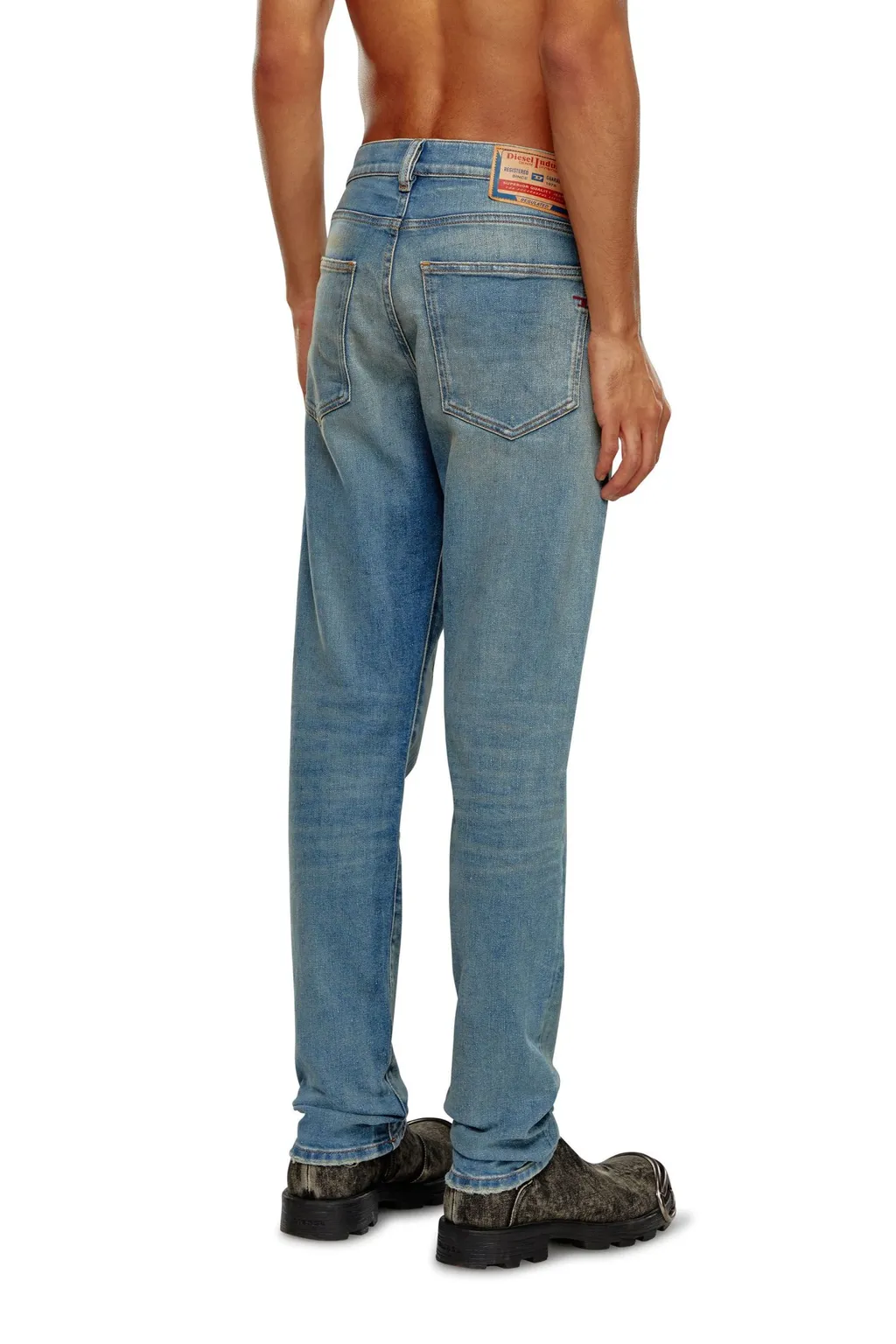 D-Strukt 09H50 Mid-Rise Slim-Fit Jeans