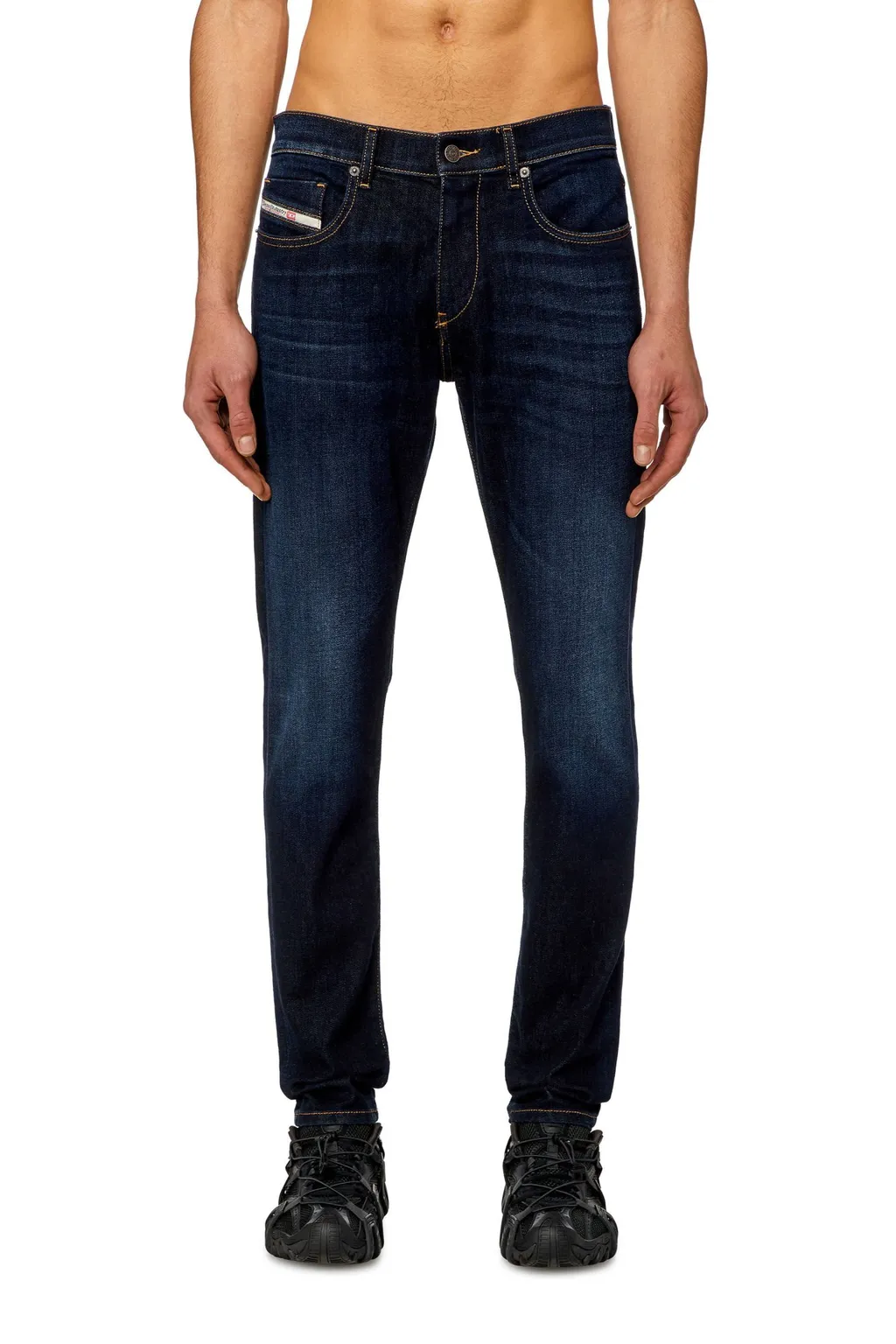 D-Strukt Straight-Leg Slim Jeans