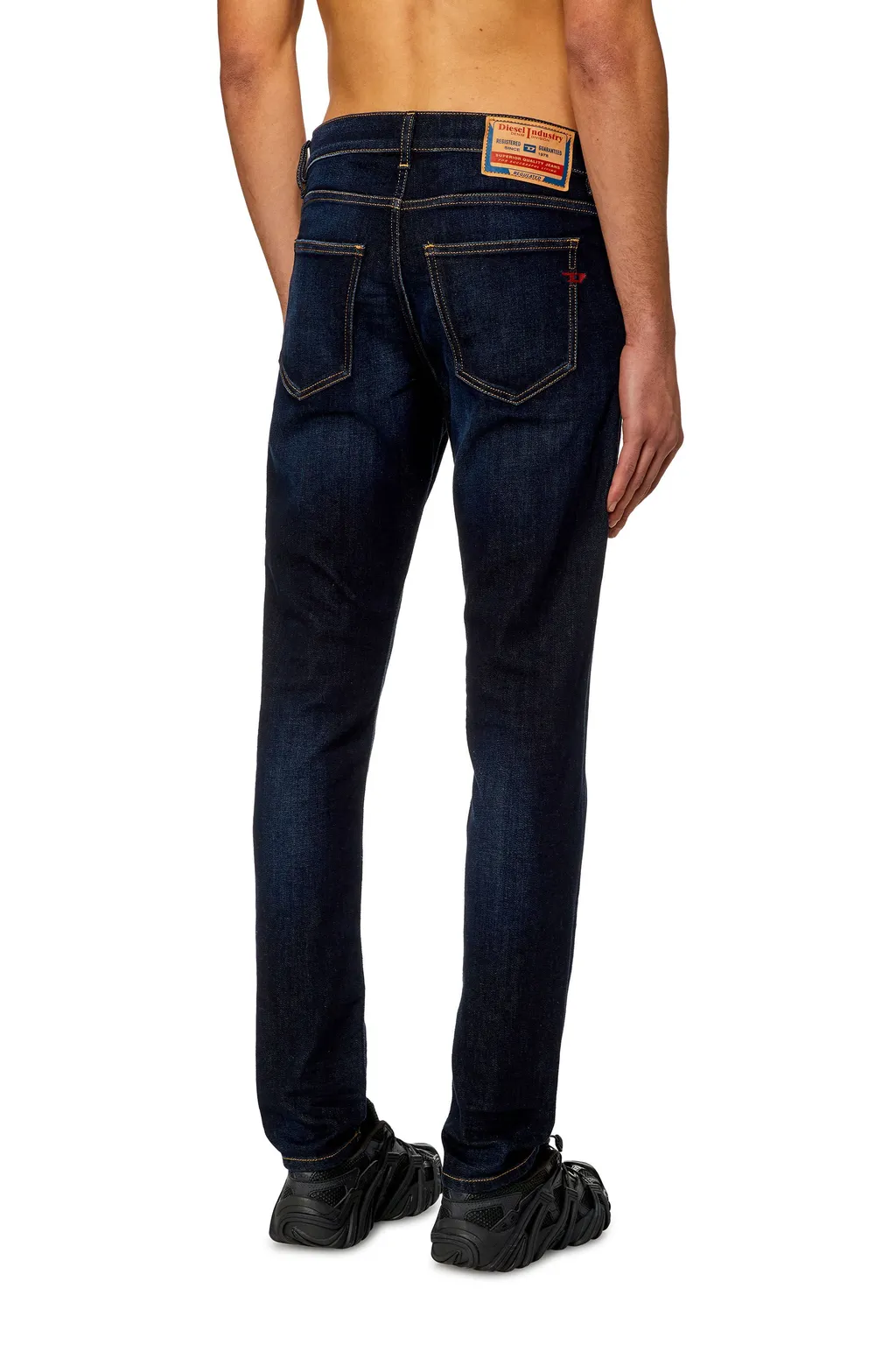 D-Strukt Straight-Leg Slim Jeans