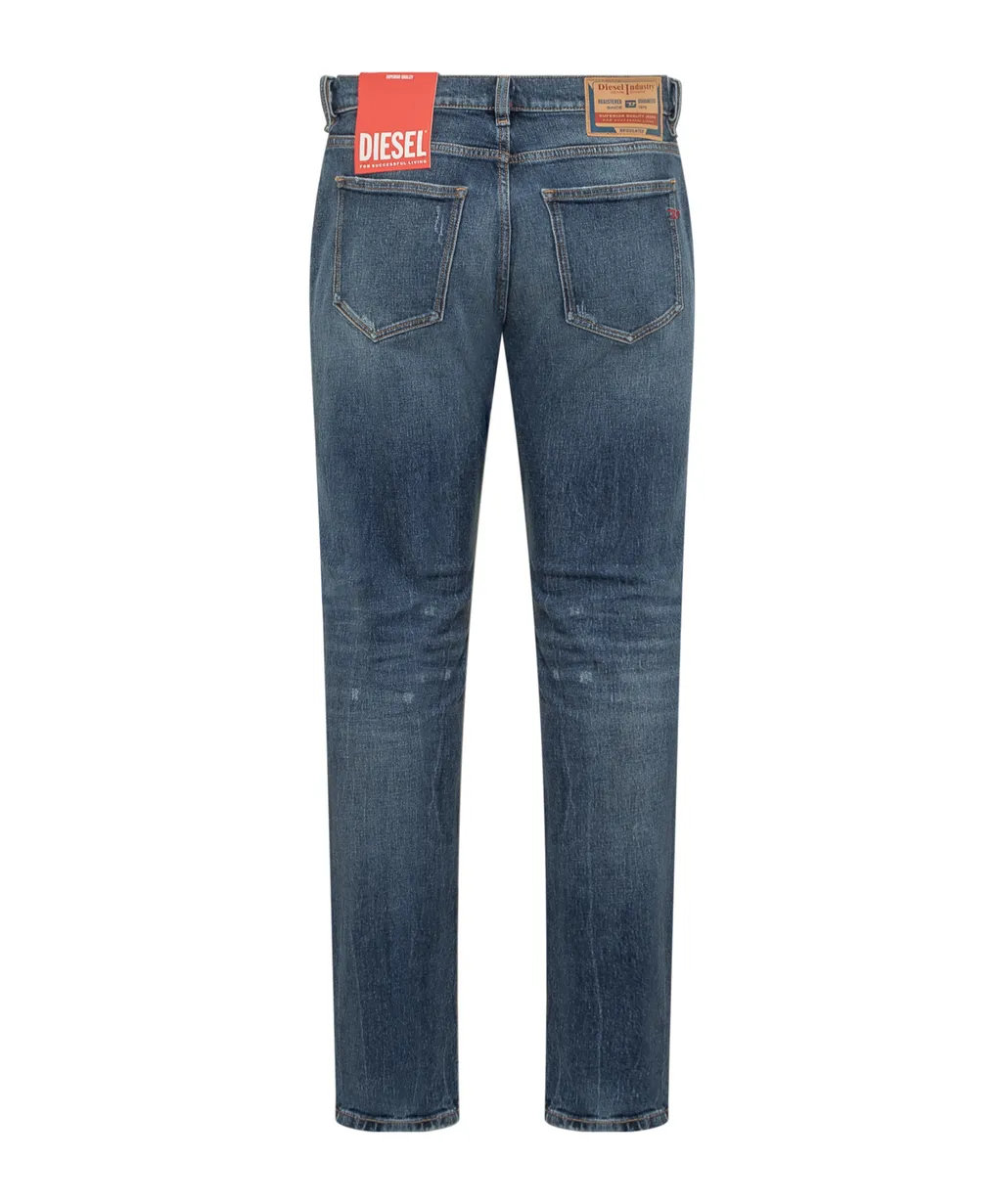 D-Strukt Slim-Fit Distressed Jeans