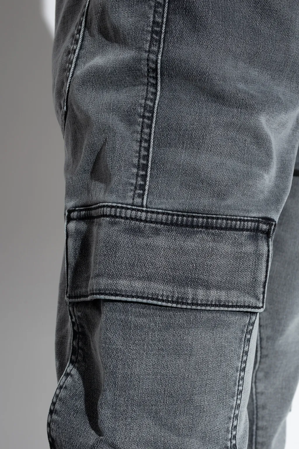D-Ursy Mid-Rise Slim-Leg Jeans