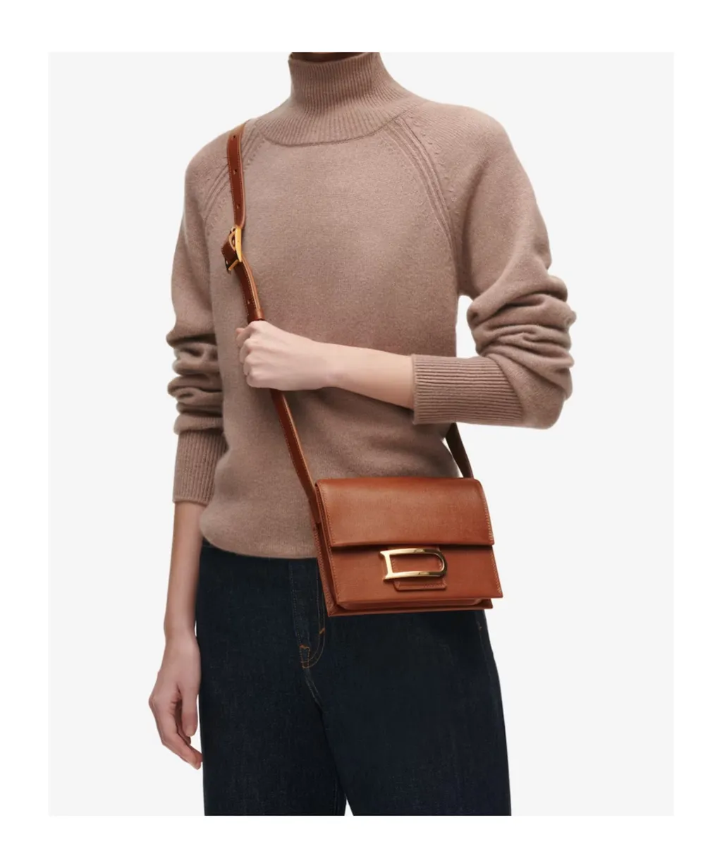 Small LÉOnce Flip Shoulder Bag