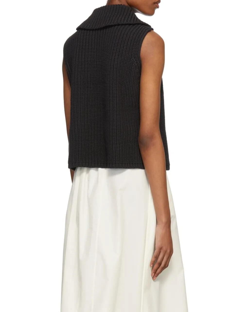 Sleeveless Knitted Pullover