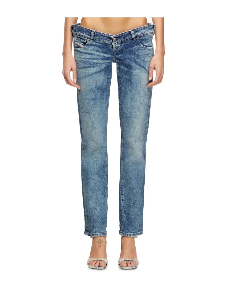 D-Waisty Low-Waisted Jeans