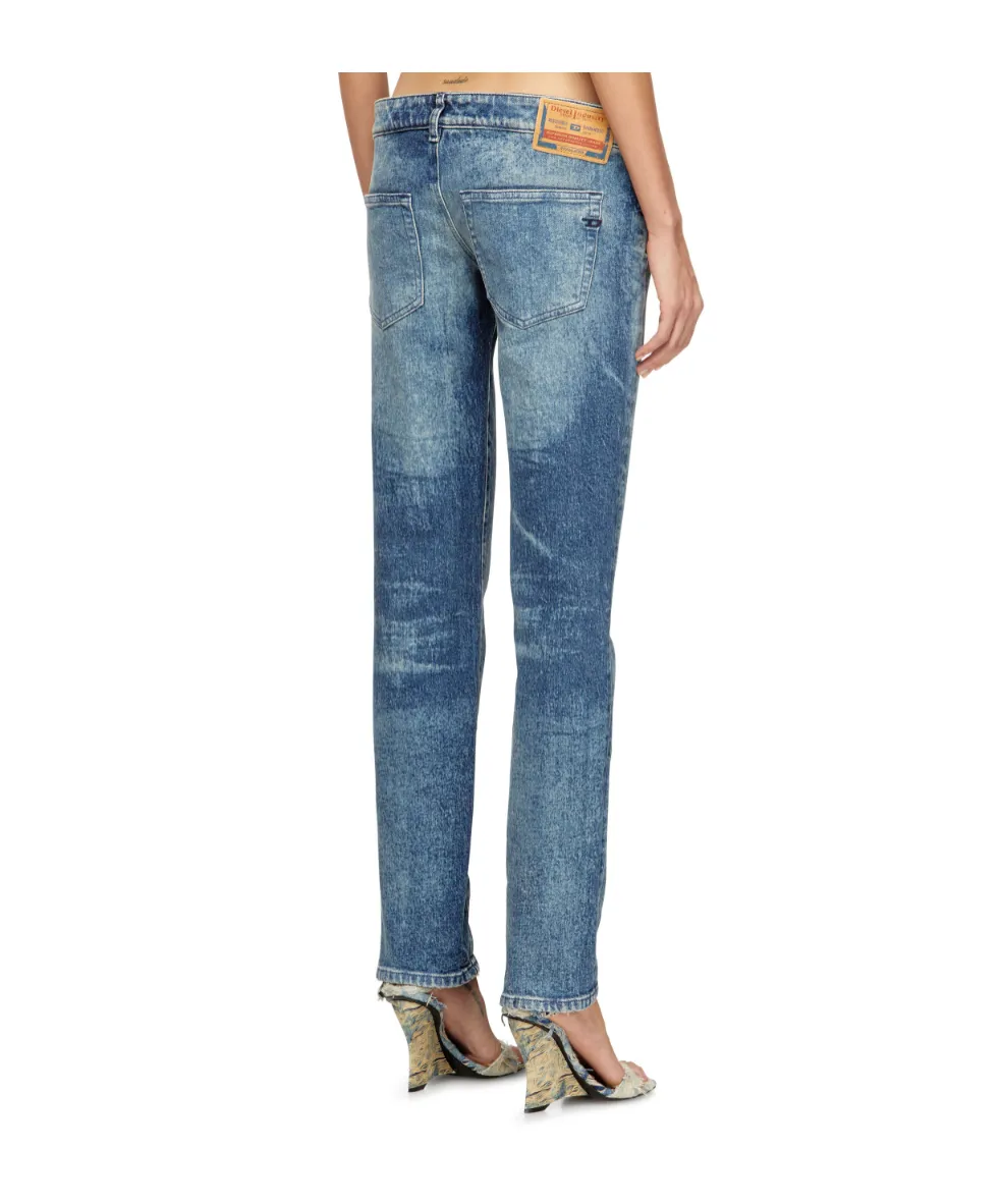 D-Waisty Low-Waisted Jeans