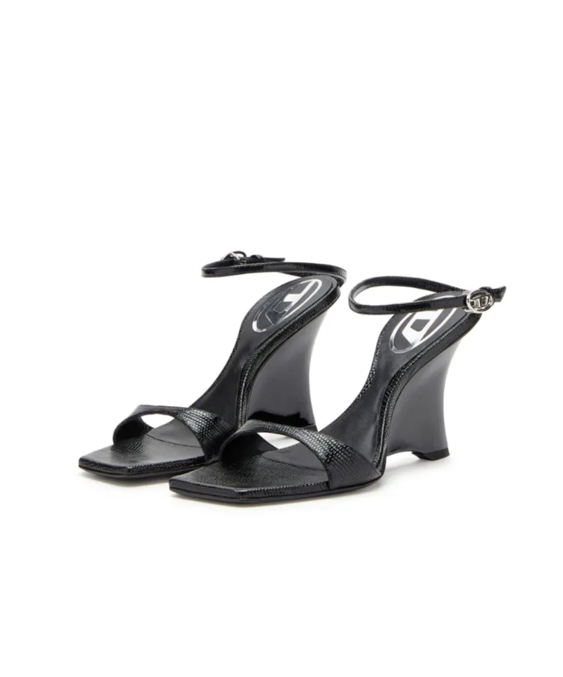 Lizard-Effect Sandals