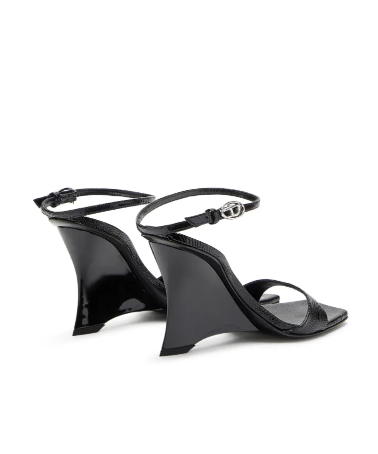 Lizard-Effect Sandals