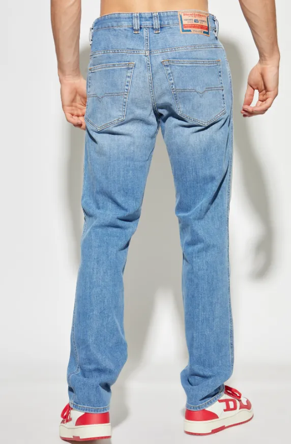D-Vyl Logo-Patch Jeans